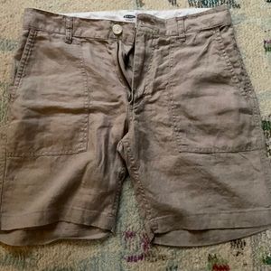 Old Navy khaki shorts, size 30